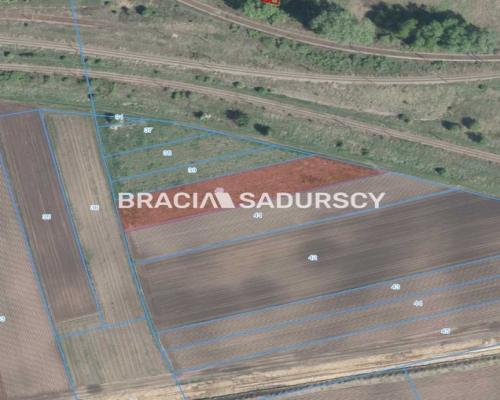 Działka rolna o pow. 41 ar. w Krakowie.  Przedmiotem oferty jest nieruchomość gruntowa niezabudowana o nr ew.  40  położona w