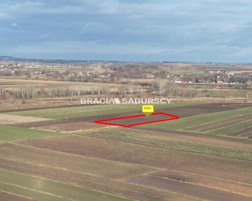 Działka rolna o pow. 41 ar. w Krakowie.  Przedmiotem oferty jest nieruchomość gruntowa niezabudowana o nr ew.  46  położona w