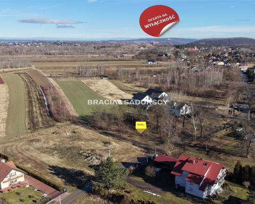 DZIAŁKA BUDOWLANA 9 ARÓW JEZIORZANY UZBROJONA