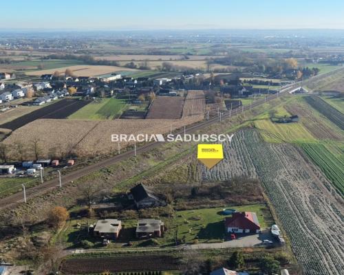 Działka rolna o pow. 26 arów w Krakowie - Nowej Hucie    Przedmiotem oferty jest działka o nr  293  położona w obrębie