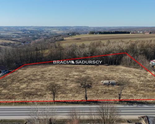 Maszków, 2,5 km od S7 | 1,1 ha Usługi + Zaplecze Mieszkalne (PUM 40%) | Przy trasie 772      LOKALIZACJA STRATEGICZNA: