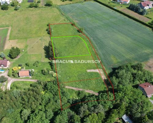 GRAJ&Oacute;W, GMINA WIELICZKA, DZIAŁKA BUDOWLANA O POW. 1145 m 2 .  
 
Widokowa działka budowlana w zacisznym spokojnym miejsc