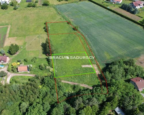 GRAJ&Oacute;W, GMINA WIELICZKA, DZIAŁKA BUDOWLANA O POW. 1145 m 2 .  
 
Widokowa działka budowlana w zacisznym spokojnym miejsc