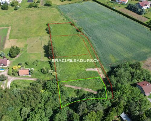 GRAJ&Oacute;W, GMINA WIELICZKA, DZIAŁKA BUDOWLANA O POW. 1145 m 2 .  
 
Widokowa działka budowlana w zacisznym spokojnym miejsc