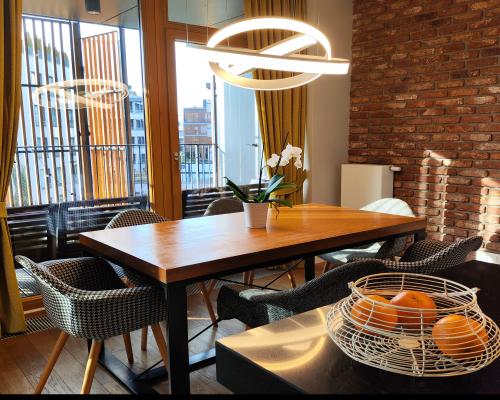 Nowoczesny 2‑pokojowy apartament na Mokotowie z tarasem - BEZPOŚREDNIO