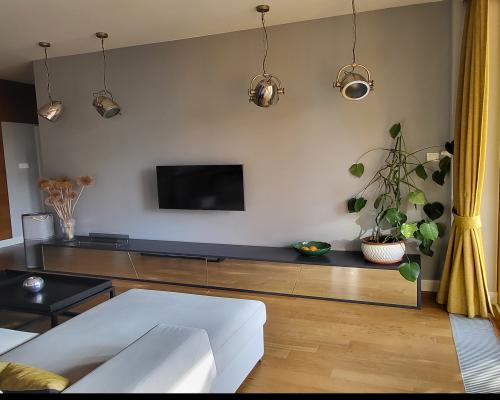 Nowoczesny 2‑pokojowy apartament na Mokotowie z tarasem - BEZPOŚREDNIO