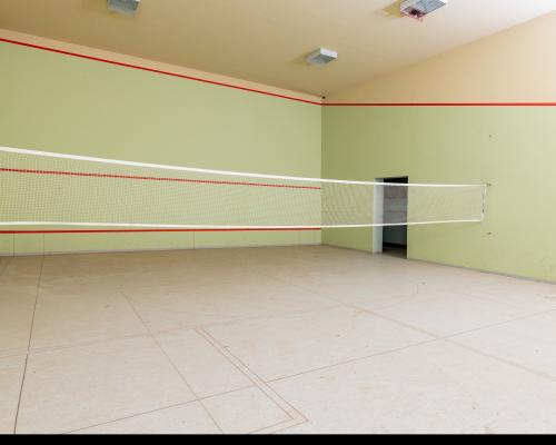 Dom z basenem i squashem pod Szczecinem