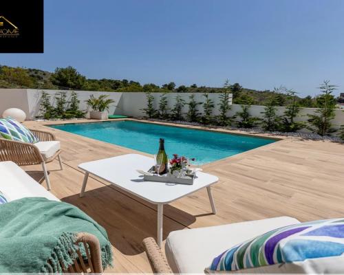 CUDOWNE WILLE W MIEJSCOWOŚCI FINESTRAT