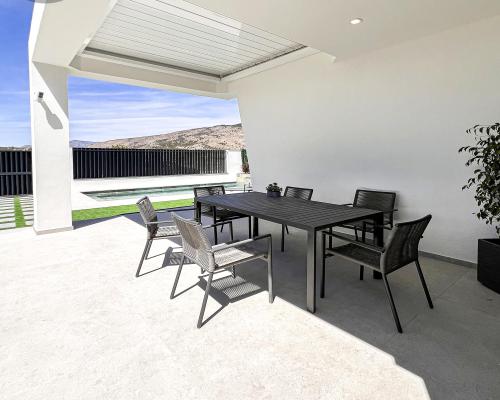 NOWOCZESNA WILLA Z PRYWATNYM BASENEM W FINESTRAT