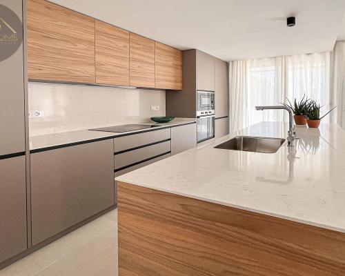 NOWY PROJEKT DOMÓW Z WIDOKIEM NA MORZE W POLOP