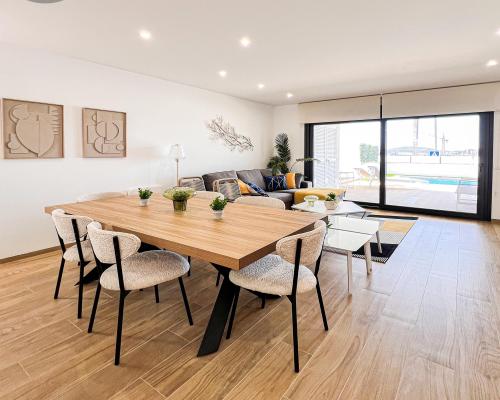 BUNGALOWY Z PRYWATNYM BASENEM W FINESTRAT