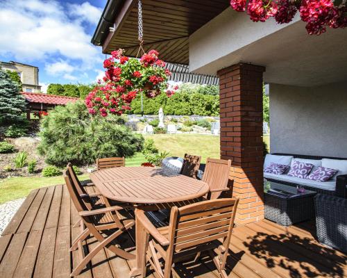 PIĘKNY DOM NA SPRZEDAŻ W SPOKOJNEJ OKOLICY