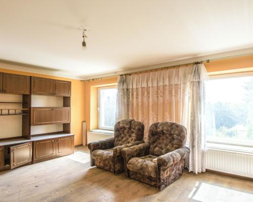 PÓŁ DOMU NA SPRZEDAŻ - 160M2 - DO REMOMTU - WITKÓW