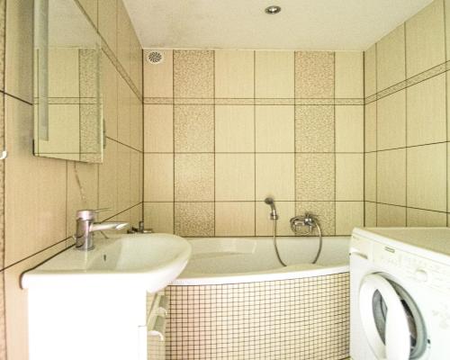 PÓŁ DOMU NA SPRZEDAŻ - 160M2 - DO REMOMTU - WITKÓW