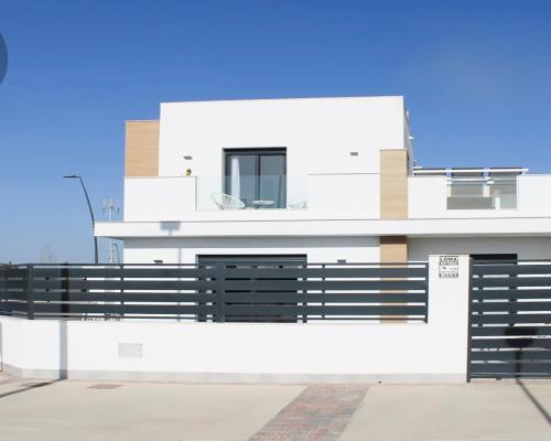 Willa bliźniacza z basenem