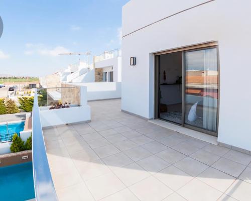 Doskonała willa w Los Alcázare