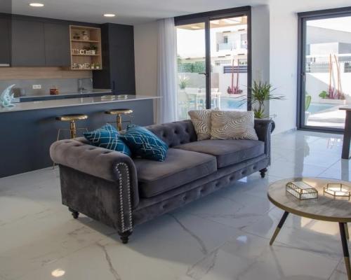 Nowoczesny dom z basenem