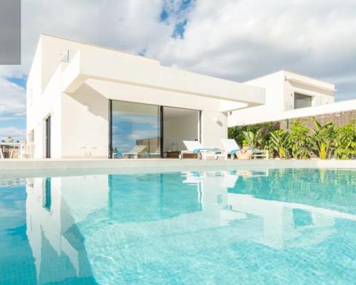 NOWOCZESNA WILA W LOS MONTESINOS