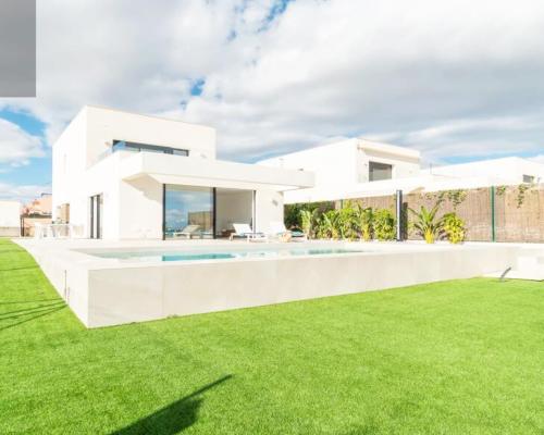 NOWOCZESNA WILA W LOS MONTESINOS