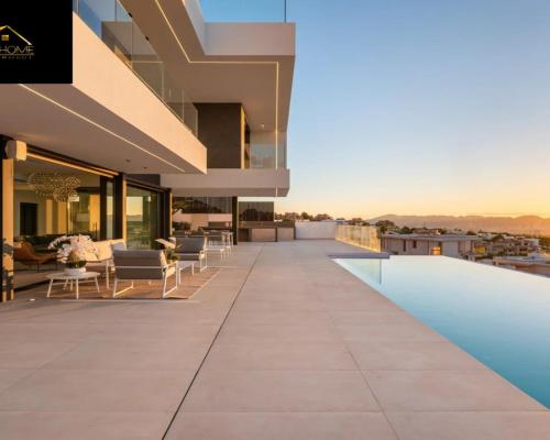 LUKSUSOWA WILLA Z WIDOKIEM NA MORZE