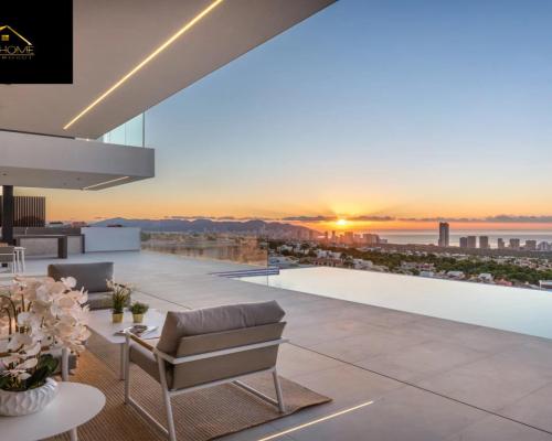 LUKSUSOWA WILLA Z WIDOKIEM NA MORZE