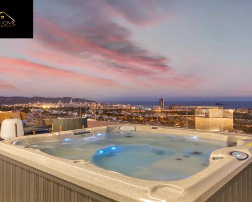 LUKSUSOWA WILLA Z WIDOKIEM NA MORZE