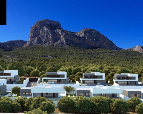 Wille z górach z widokiem na morze