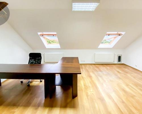 Lokal 173m2 / 4 biura