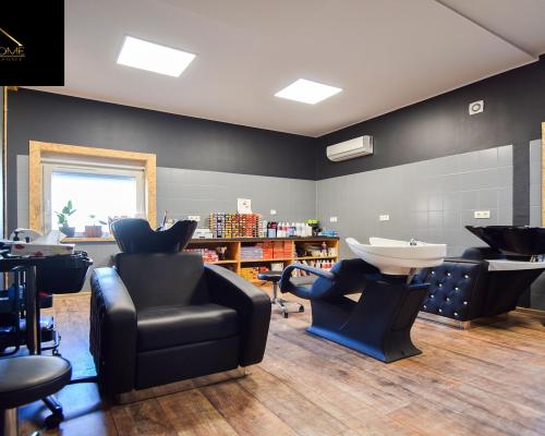 Budynek wolnostojący 184m2 z parkingkiem