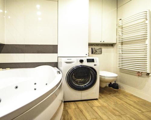 75M2 - 3 POKOJE - PARTER - MIEJSCE PARKINGOWE