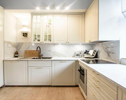 75M2 - 3 POKOJE - PARTER - MIEJSCE PARKINGOWE