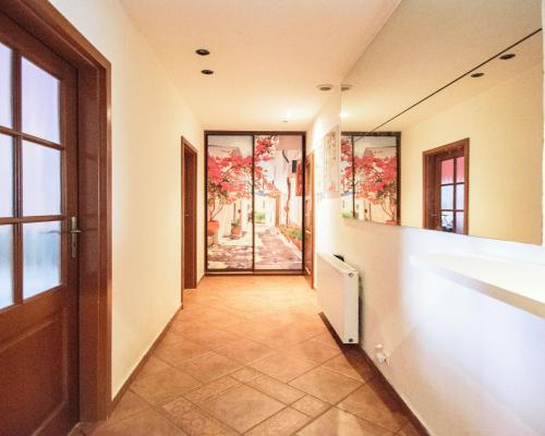 75M2 - 3 POKOJE - PARTER - MIEJSCE PARKINGOWE