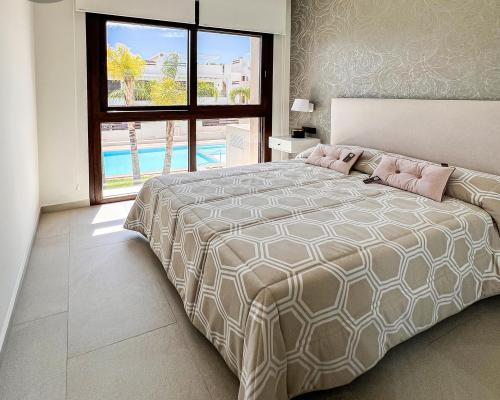 APARTAMENTY W LOS BALCONES, TORREVIEJA