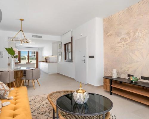 APARTAMENTY W LOS BALCONES, TORREVIEJA