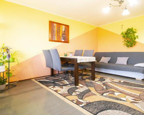 2pokojowe mieszkanie na Osiedlu Młodych z balkonem