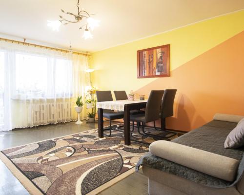 2pokojowe mieszkanie na Osiedlu Młodych z balkonem