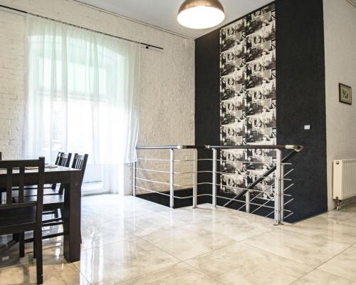 DWUPOZIOMOWE/ 3 POKOJE/ 76,2M2/ WYSOKI PARTER