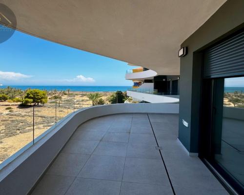 Apartament z widokiem na morze w Punta Prima