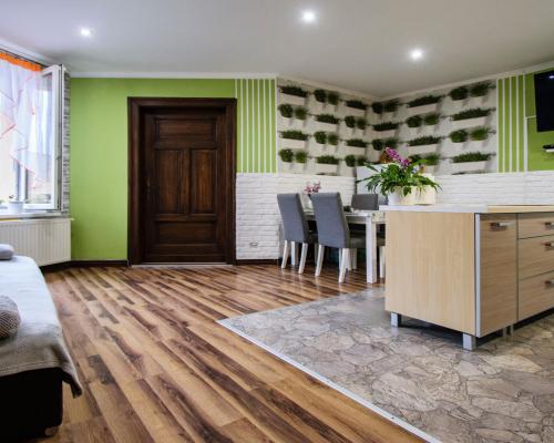 134,6M2/ 5 POKOI/ 2 BALKONY/ BLISKO CENTRUM