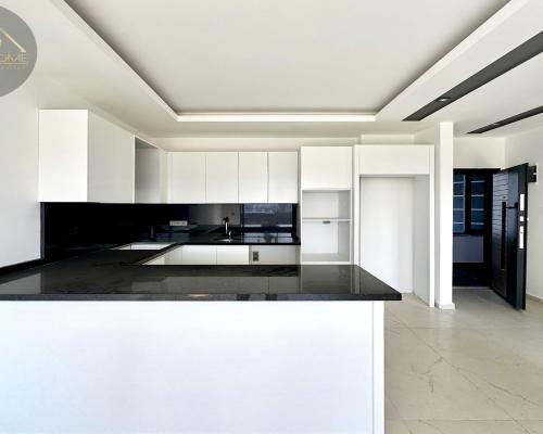 Twój drugi dom nad morzem – duży taras i 3 baseny