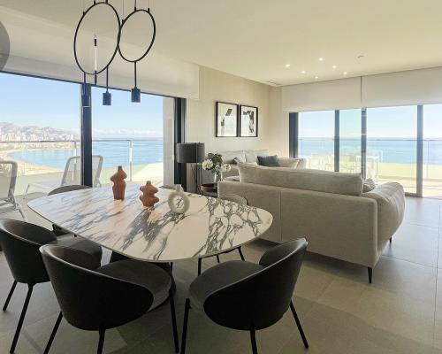 Wytworny apartament z widokiem na morze w Benidorm