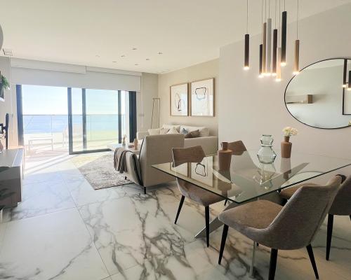 Wytworny apartament z widokiem na morze w Benidorm