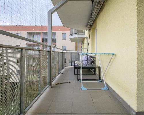 3 POKOJE Z BALKONEM I KLIMATYZACJĄ - NOWY ZAWISZÓW