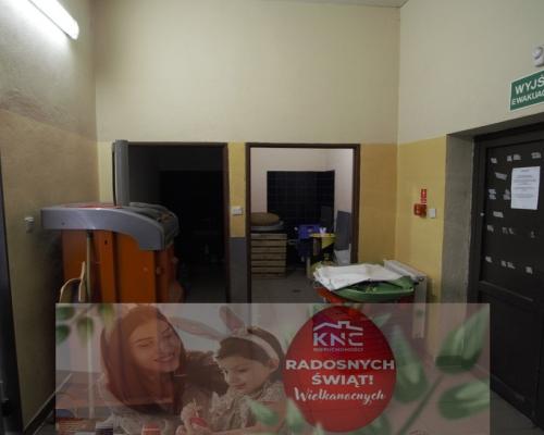 Budynek usługowo-handlowy, Trawniki centrum