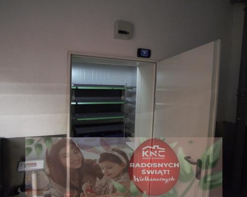 Budynek usługowo-handlowy, Trawniki centrum