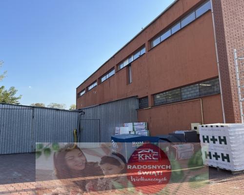 Market budowlano-przemysłowy w centrum Dęblina..