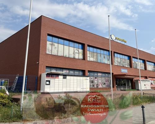 Market budowlano-przemysłowy w centrum Dęblina..