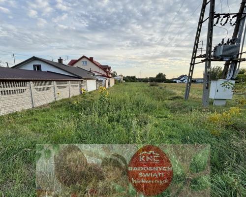 Działka budowlano-usługowa 1863 m2 w Święcicach.