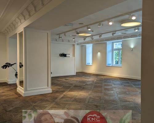 Lokal biurowo-usługowy, 116 m², centrum