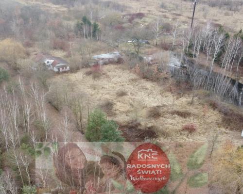 Duża działka z budynkiem we Wsoli blisko Radomia.